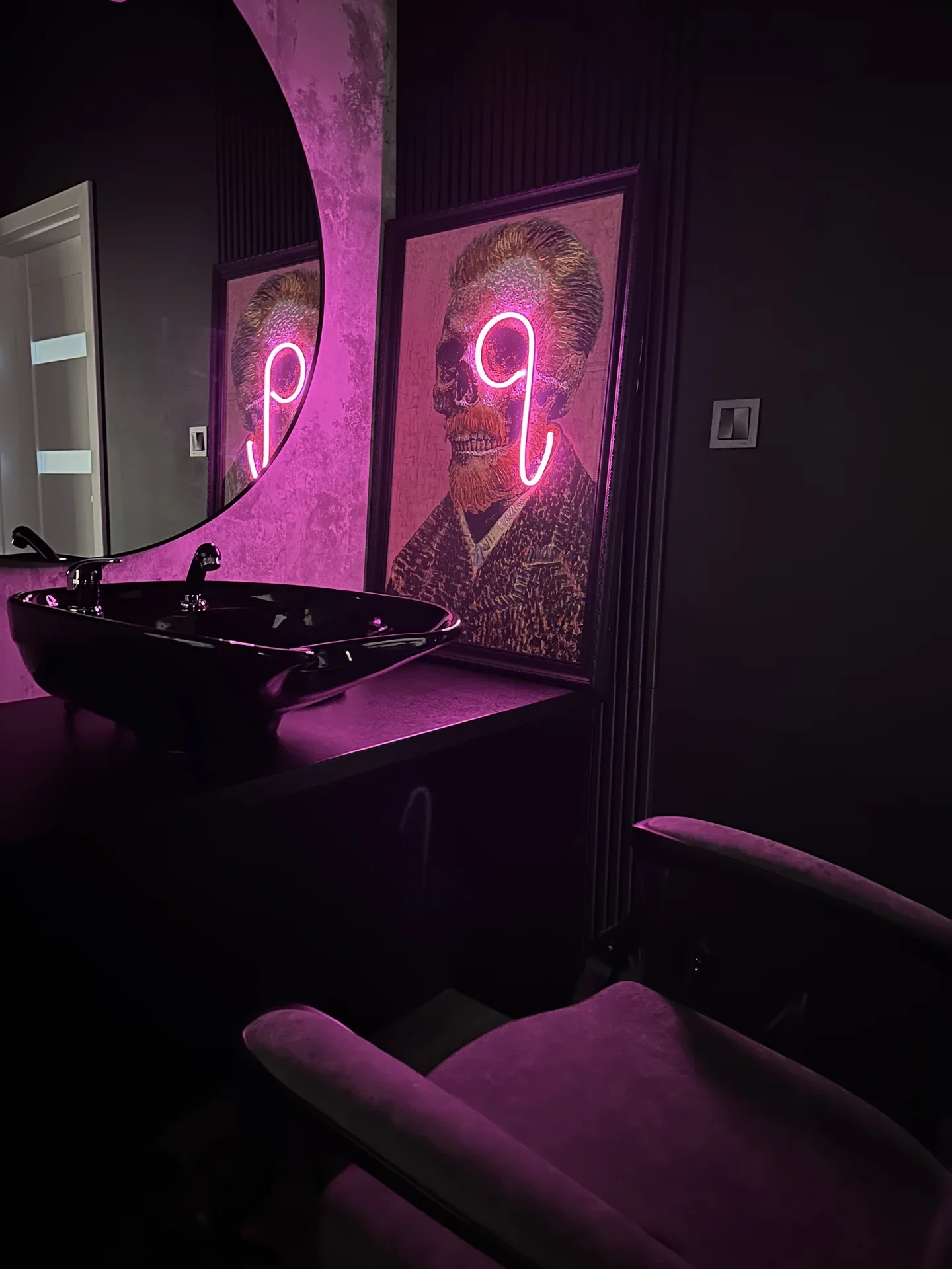J Men SPA Interior